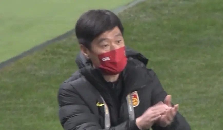 如雨后春笋般生长的电影院带来了银幕数量快速激增，但人均观影次数、观影人次的增速却远滞后于电影银幕的增速